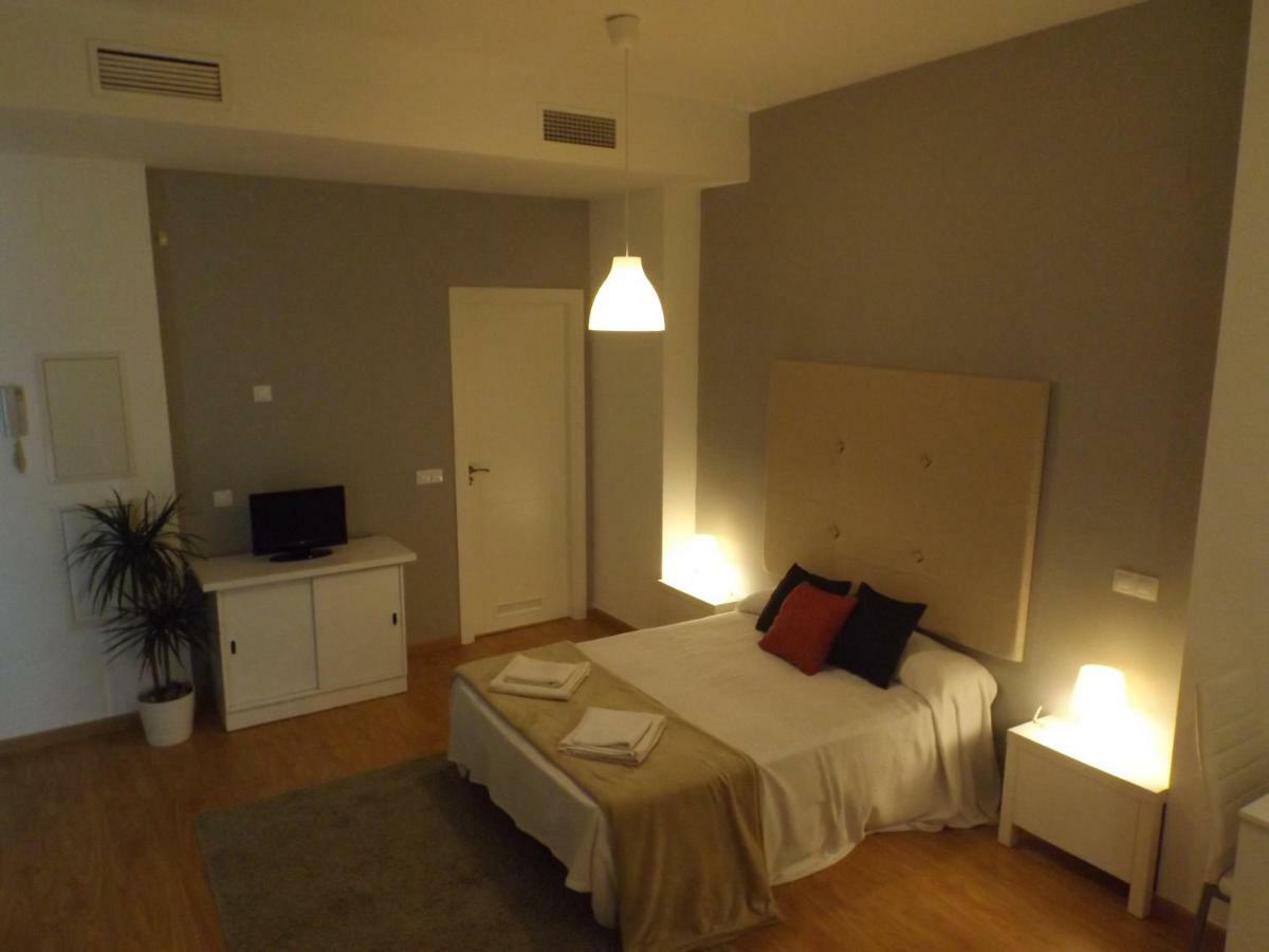 Malaga Centro_9 Apartment Ngoại thất bức ảnh