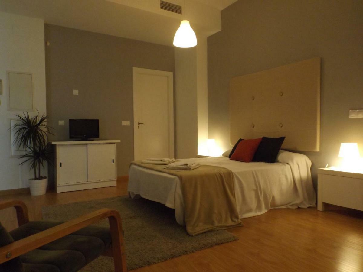 Malaga Centro_9 Apartment Ngoại thất bức ảnh