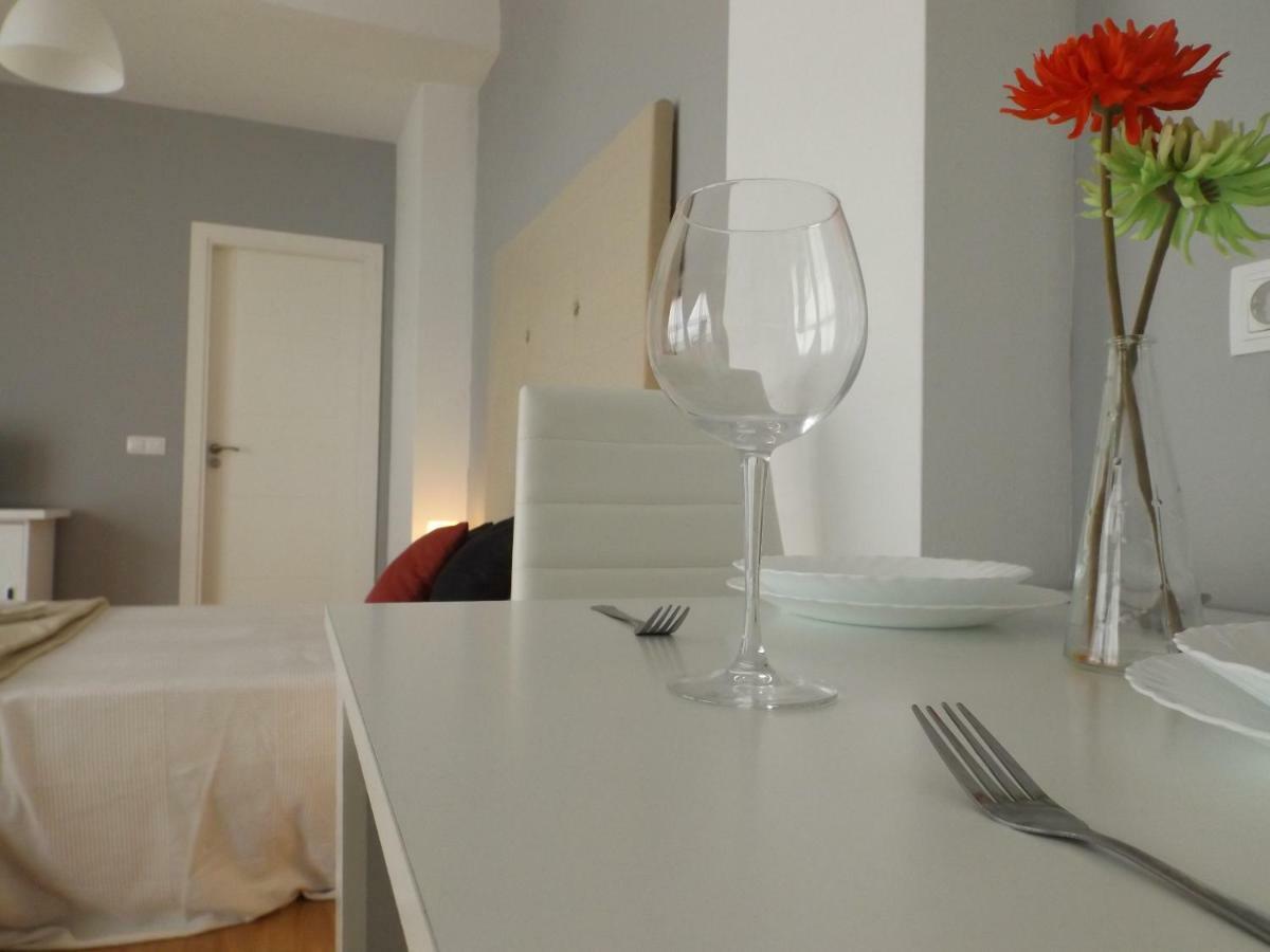 Malaga Centro_9 Apartment Ngoại thất bức ảnh